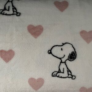 Snoopy Heart Pattern Blanket